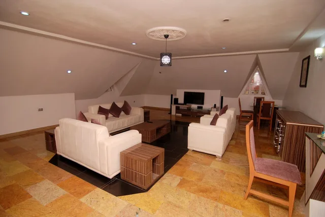 جناح رئاسي بسرير مزدوج، The Grosvenor Suite 3/5