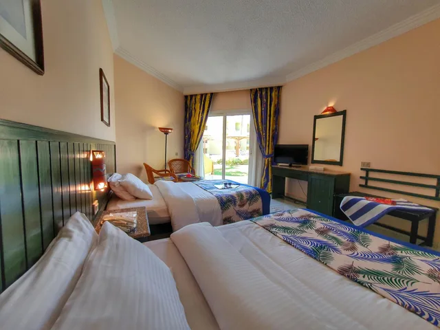 غرفة قياسية بإطلالة على الحديقة، Palm Beach Resort 3/8