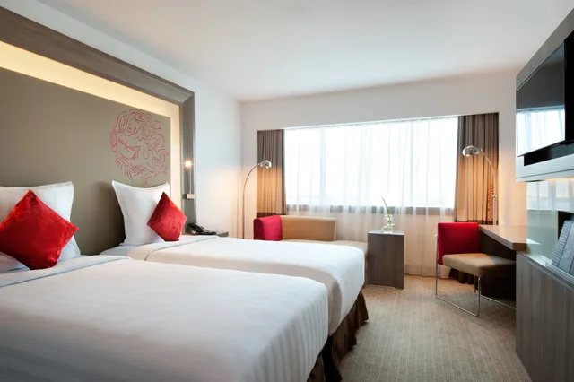 Premier, Twin Beds, Executive Level, Novotel Jakarta Gajah Mada 1/8