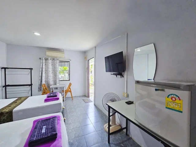 غرفة قياسية بسريرين منفصلين، P California Inter Hostel 1/1