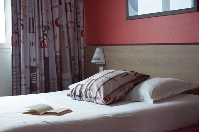 غرفة بسرير كينج لذوي الإعاقة، ACE HOTEL PARIS ROISSY 7/9