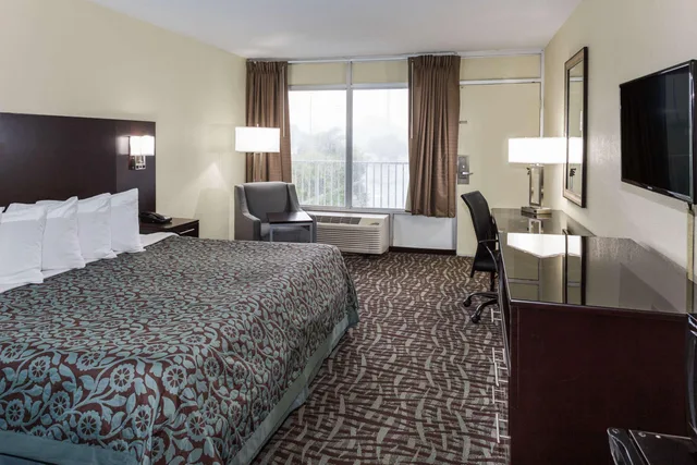 غرفة بسرير كينج، Days Inn By Wyndham Melbourne 2/2