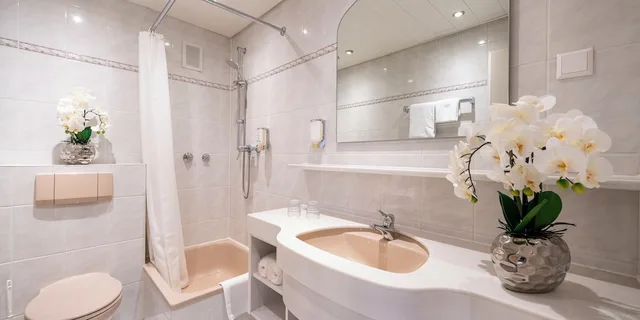 Comfort, Double Bed, PLAZA INN Rieker Stuttgart Hauptbahnhof 7/7