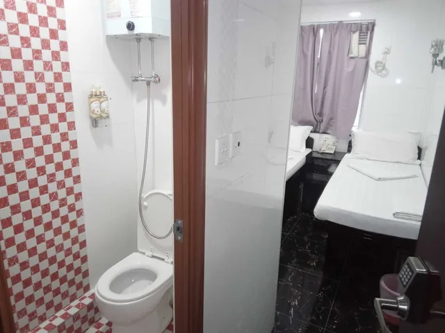 Room, Twin Beds, Dutch Hostel 2/4