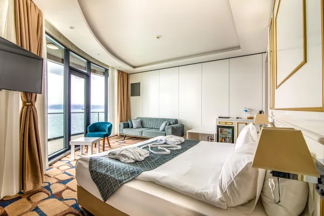 غرفة بسرير كينج بإطلالة على البحر، Blue Mudanya Hotel 6/10