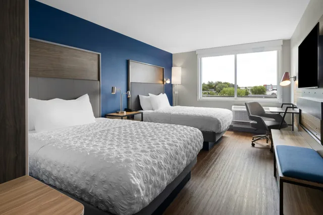 Room, 2 Queen Beds, Tru by Hilton Wisconsin Dells 1/3