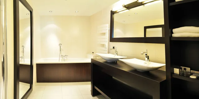 جناح بريفيليج بسرير كينج بشرفة، Westotel Nantes Atlantique 7/10
