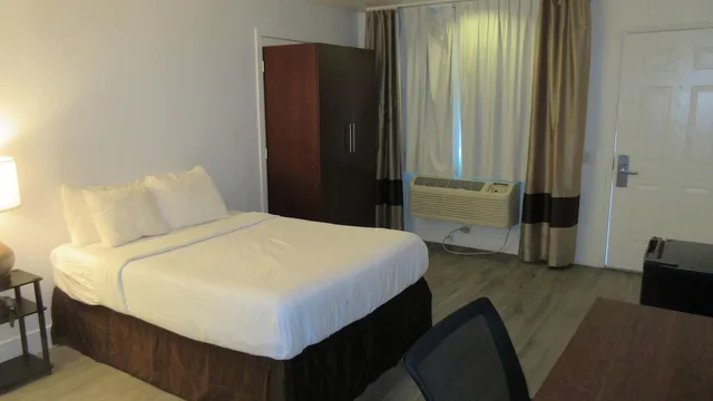 Standard, 2 Queen Beds, Rancho Cordova Inn 3/4