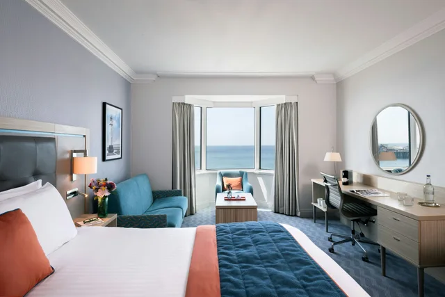 غرفة تنفيذية بسرير كينج بإطلالة على البحر، Leonardo Royal Hotel Brighton Waterfront 2/4