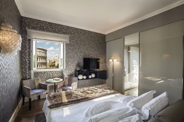 Master, Double Bed, Colosseum View، Palazzo Manfredi 1/6