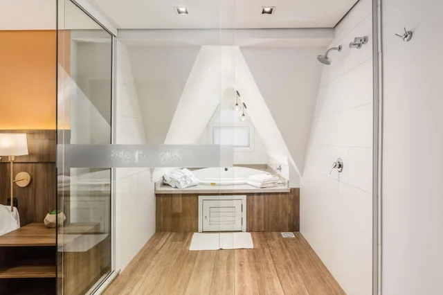 جناح سيغنتشر، Hotel Fioreze Centro 9/9