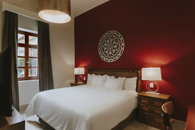 غرفة سوبيريور بسرير كينج، Dos Patios Queretaro Curamoria Collection 2/4