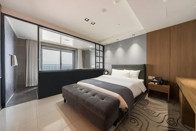 Spa, Deluxe, Double Bed, Hot Tub، Western Grace Hotel 2/3
