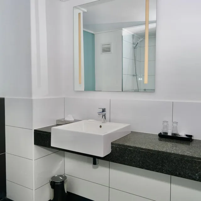 غرفة فاخرة بسرير مزدوج أو سريرين منفصلين بإطلالة على الجبل، Simon's Town Quayside Hotel 10/10
