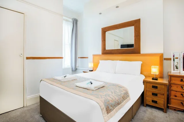 غرفة قياسية مزدوجة، OYO The Lodge Bournemouth 4/9