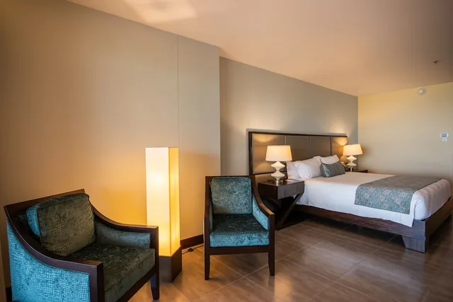 غرفة بسرير كينج بإطلالة على البحر، Crocs Casino and Resort 4/10