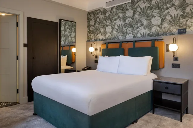 غرفة متصلة بسرير كينج، Doubletree By Hilton Brighton Metropole 1/4