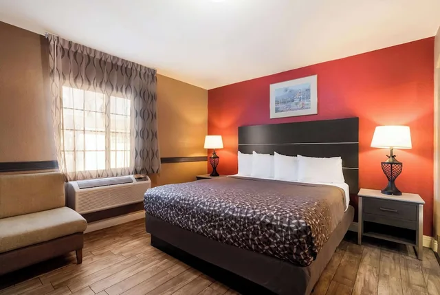 غرفة قياسية بسرير كينج، Rodeway Inn Near Coachella 2/9