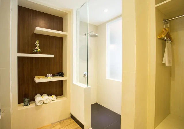 Deluxe, King Bed, Pool View, Tonys Villas and Resort Seminyak Bali 7/7