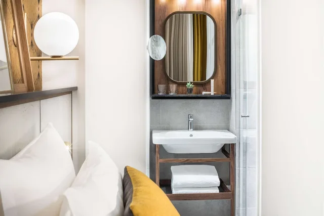غرفة كلاسيكية صغيرة بسرير كوين، Best Western Plus La Demeure 4/4
