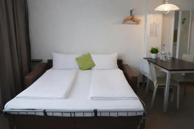 Studio, Apartment, Sofa, Bayers Boardinghouse & Hotel 10/10