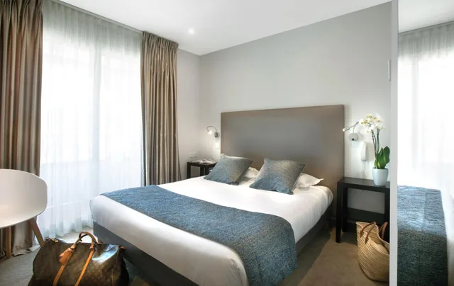 غرفة بسرير مزدوج بشرفة، HOTEL LE COTTAGE 5/10