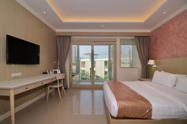 غرفة ديلوكس بسرير كينج بجاكوزي، The Sea-Cret Hua Hin Hotel 8/10