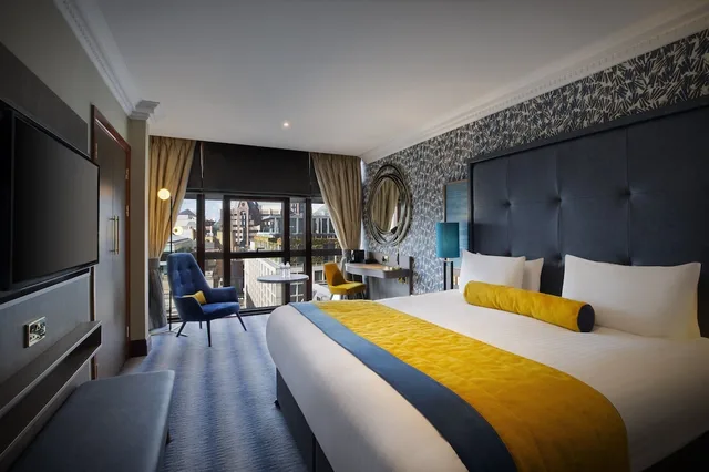 غرفة تنفيذية بسرير كينج بإطلالة، Leonardo Royal Hotel London City 1/8