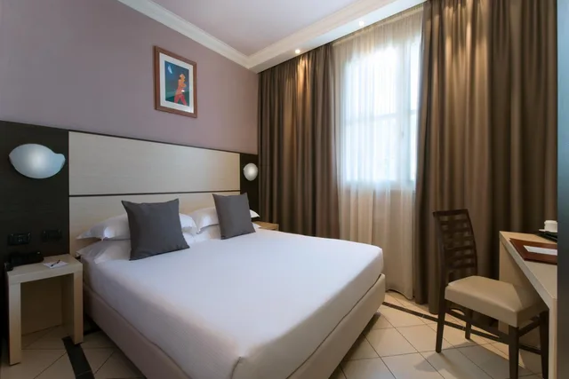 Room, Queen Bed, CDH Hotel La Spezia 4/10