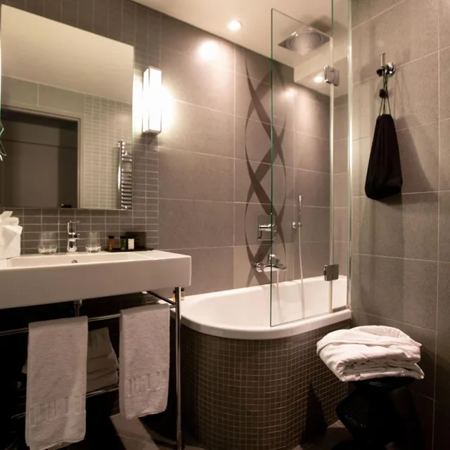 Privilege, King Bed, Xl, LE GREY HOTEL 5/6