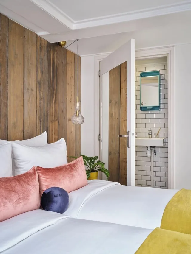 Medium, Twin Beds، Max Brown Hotel Canal District, part of Sircle Collection 5/7