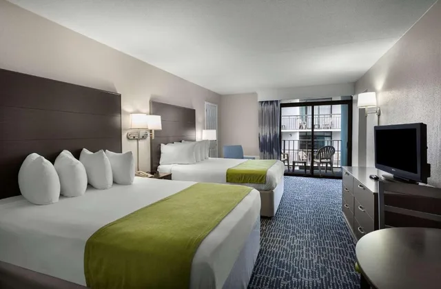 Room, 2 Queen Beds, Accessible, Dayton House Resort, BW Signature Collection 4/5