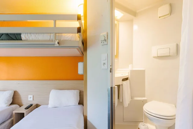 Plus, 3 Beds، Premiere Classe Beauvais 7/7