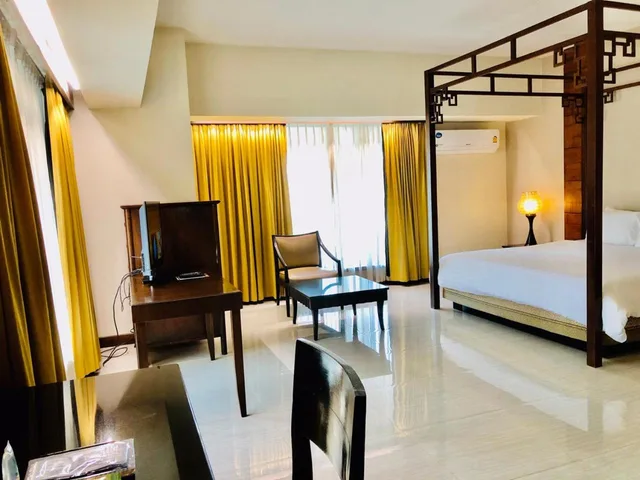 جناح عائلي، Indra Regent Hotel 5/6