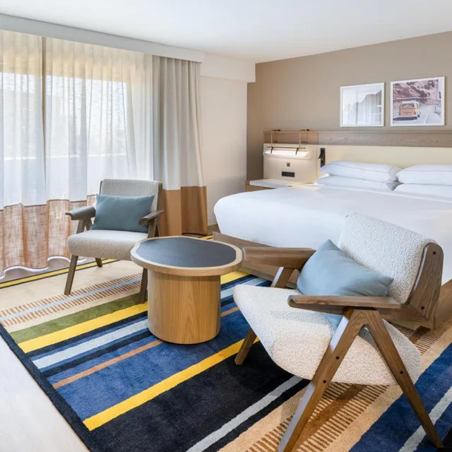 Ambassador, Suite، Hilton Phoenix Resort at the Peak 3/5