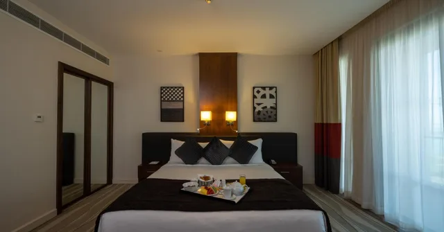 جناح عائلي بشرفة بغرفة نوم واحدة للمدخنين، Staybridge Suites Abu Dhabi Yas Island 2/3