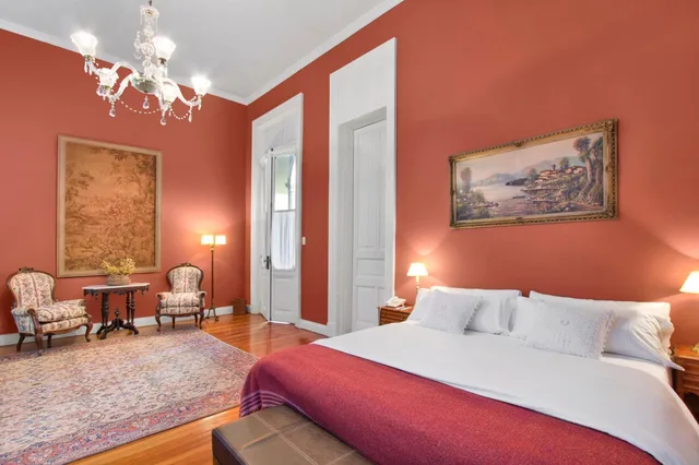 جناح، Hotel del Casco 1/1
