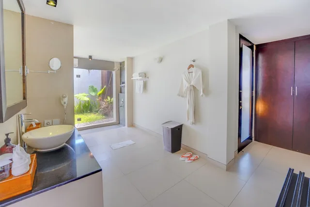 فيلا عائلية بسرير كينج وسريرين منفصلين بإطلالة على المسبح بغرفتي نوم بمسبح خاص، Villa Jerami And Spa 5/5
