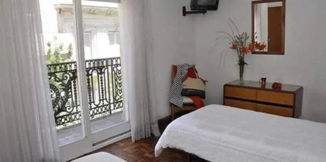 غرفة ثلاثية بثلاثة أسرّة، Petit Recoleta Suites 1/5