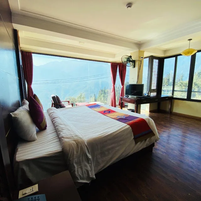 غرفة بسرير مزدوج بإطلالة على الجبل، Sapa Vista Hotel 5/10
