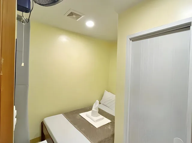 Economy, Double Bed, Zuric Pension Coron 1/1