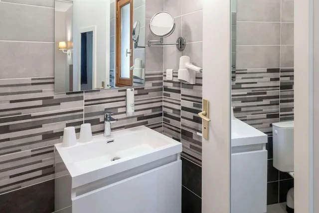غرفة كومفورت بسرير كوين، Sure Hotel by Best Western Saintes 7/7