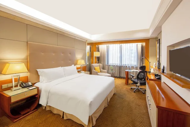 غرفة فاخرة بسرير كينج بإطلالة على المدينة، Sofitel Harbin 4/10
