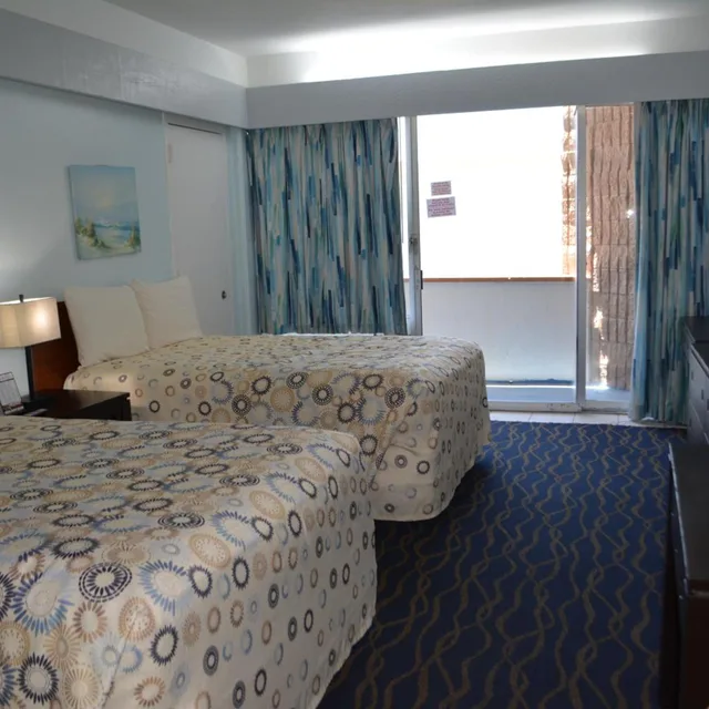 Standard, 2 Double Beds, Partial Ocean View, South Wing، Padre South Hotel On The Beach 2/5