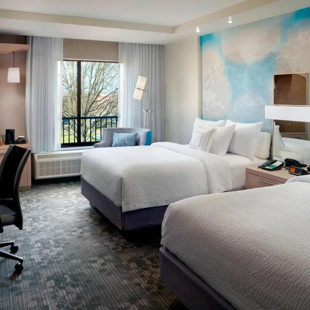 غرفة بسرير كوين، Courtyard By Marriott Lagrange 1/6