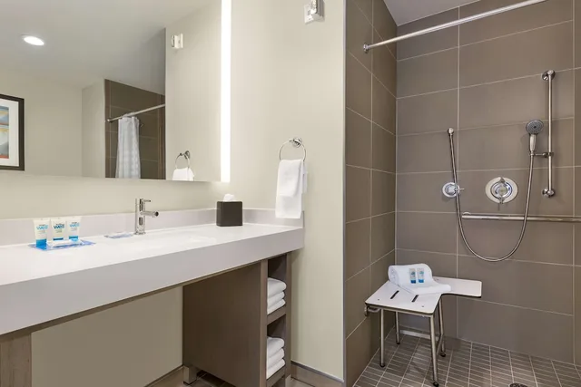 جناح بسريرين كوين مع أريكة لذوي الإعاقة، Hyatt House Bryan/College Station 3/3