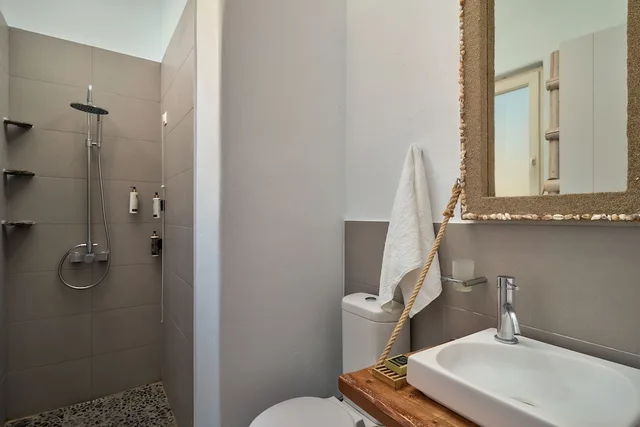 Open Plan, Suite, Queen Bed, Pool Front, Sea View, Sofa، Althea Boutique Hotel 2/2