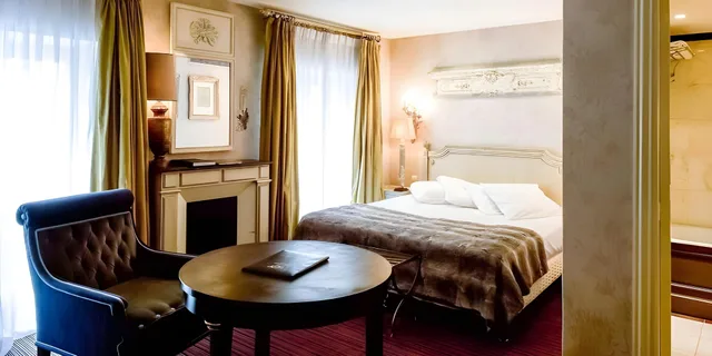 غرفة كلاسيكية مفردة بسرير كينج، Hotel Chateaubriand 1/1