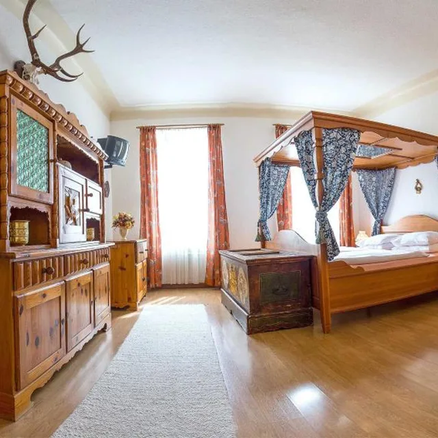 Theme, Superior, Double Bed، Hotel Urania 4/10