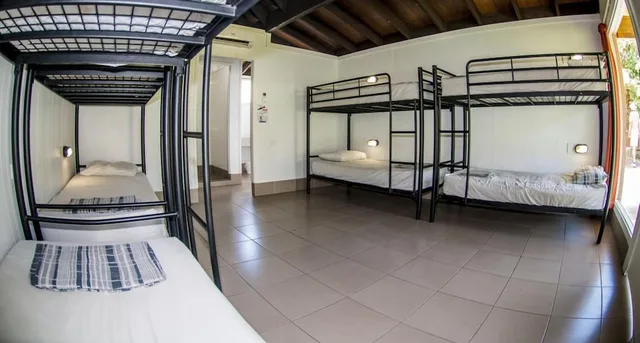 Female Dorm, Female Only, Basic، Nomads Airlie Beach - Adults Only 1/2